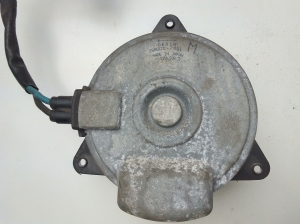  Cooling fan motor 