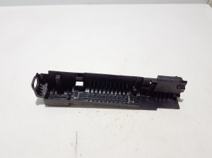 Radiator bracket
