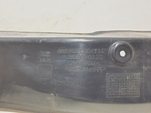 Mercedes Benz C-Class 205 (2014–2021) Esiporitiiva muu osa A2058890125 - 3