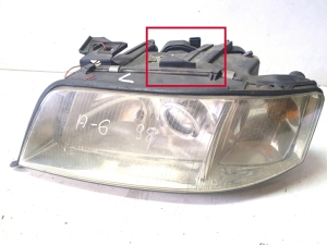 AUDI A6 C5 (1997–2005) Esituli 151411102L - 2