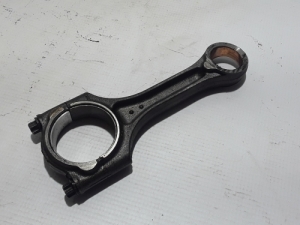  Connecting rod 