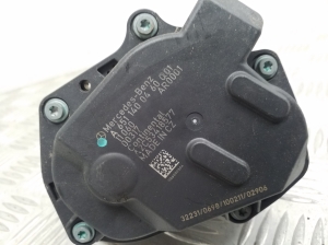  EGR valve 