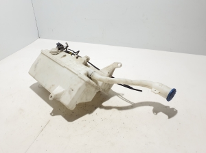  Windscreen washer tank front 