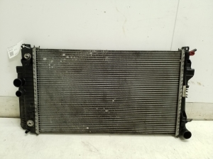  Dzesēšanas radiators 