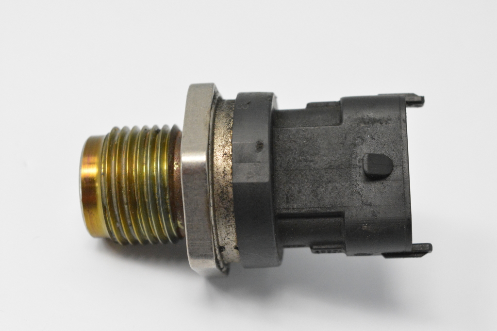 Opel Astra H (2004–2010) Kraftstoffhochdrucksensor 0281002706 Opel Astra H (2004–2010) Kraftstoffhochdrucksensor 0281002706