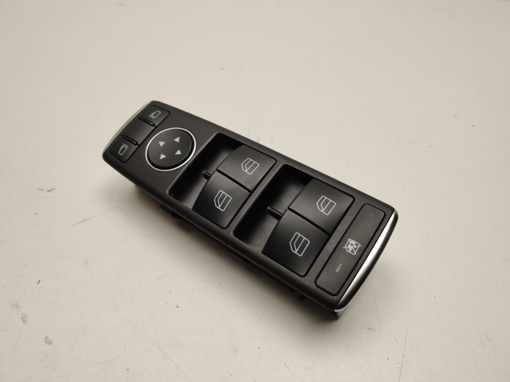 MERCEDES-BENZ A-Class W176 (2012-2018) Front Right Door Window Switch A1669054300 25113237