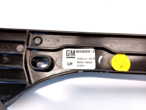 Opel Grandland X (2017–2026) Priekšējo durvju logu pacēlājs 9815404280 - 2