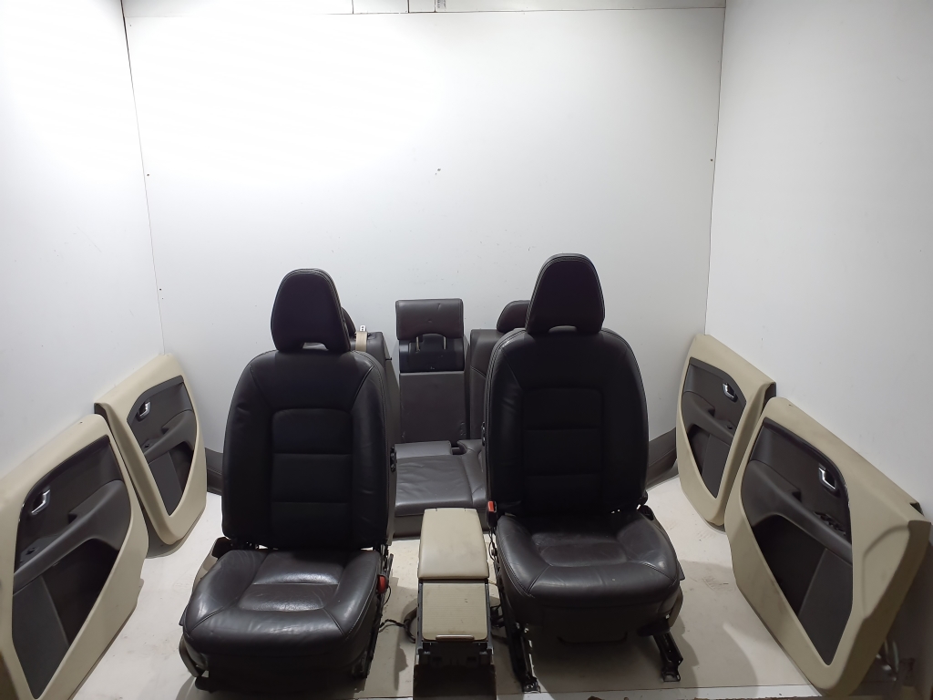 VOLVO XC70 3 generation (2007-2020) Вътрешни седалки с комплект карти за врати 25208533