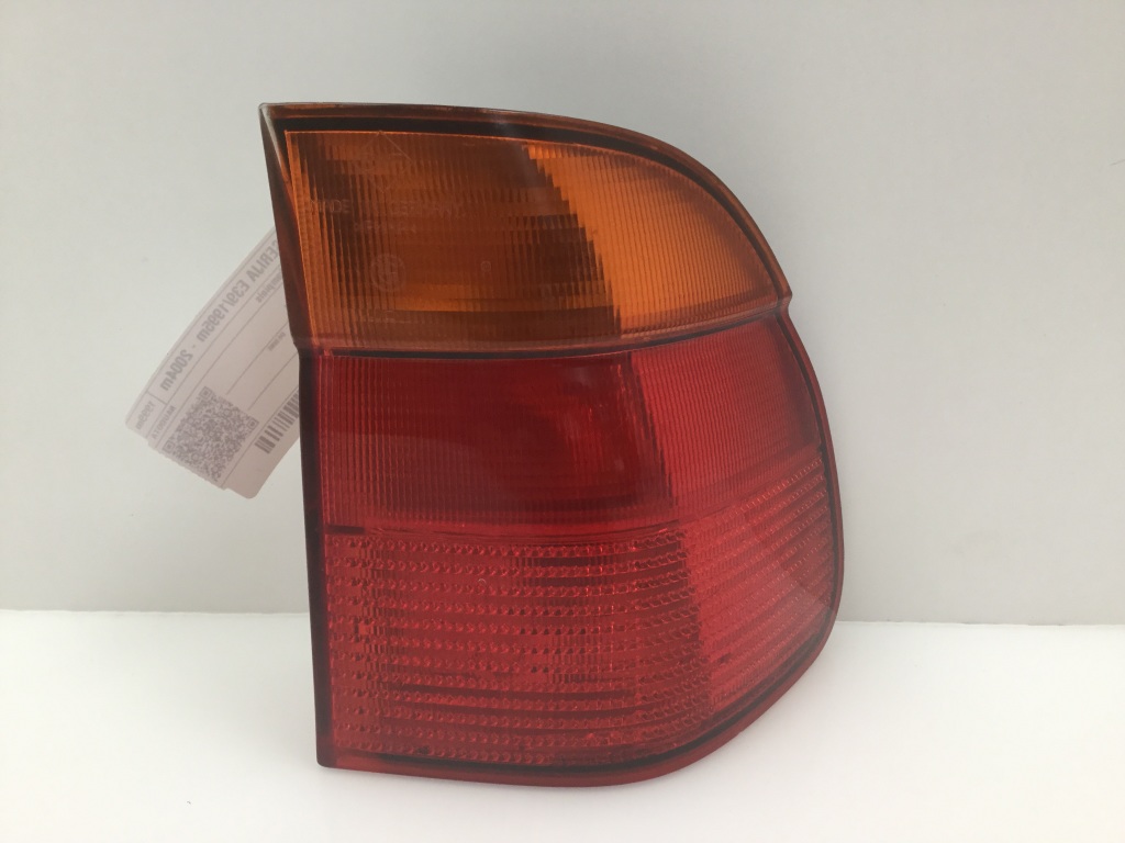 BMW 5 Series E39 (1995-2004) Rear Right Taillight Lamp 8361672 21182535