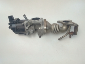  EGR valve 