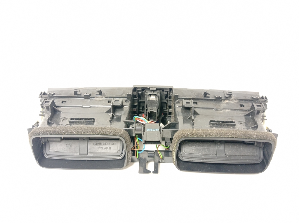 BMW 3 Series F30/F31 (2011-2020) Salono oro paėmimo grotelės 9218552 25111681