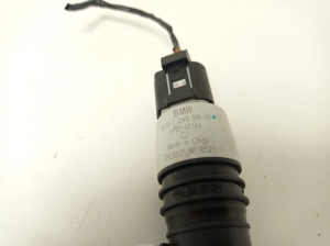 BMW 3 SERIES F30 (2011–2018) Front windshield washer pump 7298309 - 3