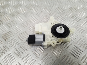 BMW 3 SERIES G21 (2019–2026) Front door window regulator motor 8495865 - 4