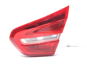 Tail light on trunk lid - A1569061458