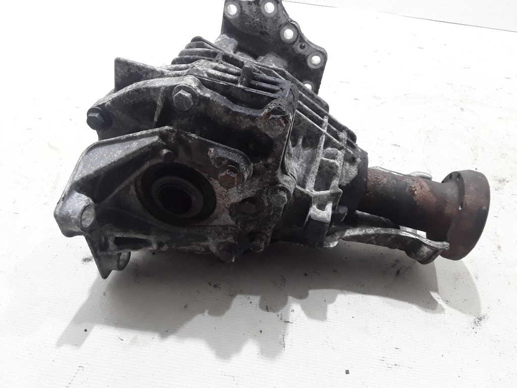 VOLVO XC70 3 generation (2007-2020) Front Transfer Case 36002709, 31280844 25186985