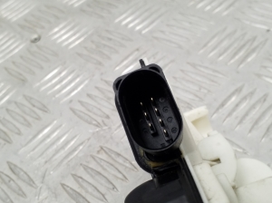 Volkswagen Multivan VI (2015–2026) Front door lock 7L1837015E - 2