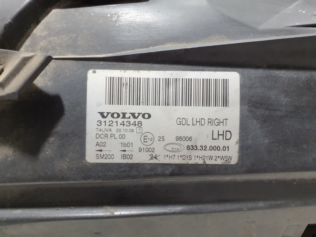 VOLVO XC70 3 generation (2007-2020) Fram höger strålkastare 31214348 25164538