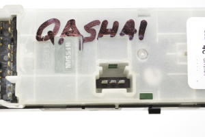 NISSAN Qashqai (2006–2013) Front door glass switch 25401BB60A - 3