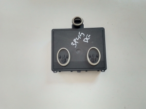 Rear side door control unit - 5Q0959595K