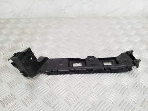 Rear bumper bracket - 2K7807394