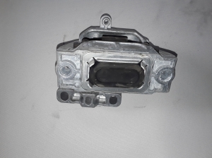  Engine holder 