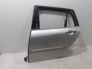  Rear side doors 