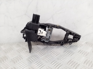 BMW 3 SERIES G20 (2018–2026) Front door exterior handle bracket 7449557 - 2