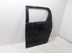 Rear side doors - 67004KK011