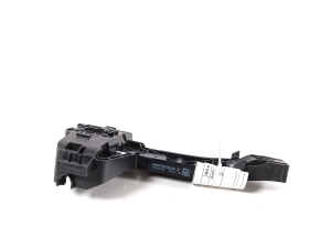 Mercedes Benz V-Class 447 (2014–2026) Front door exterior handle bracket A4477600634 - 3