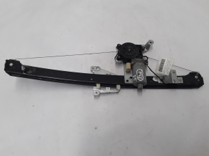 Aizmugurējo durvju logu pacēlājs - 31253722
