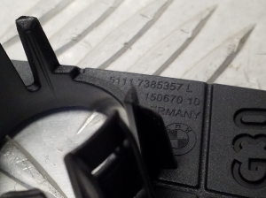 BMW 5 SERIES G30 (2016–2026) Front parking sensor holder 7385357 - 3