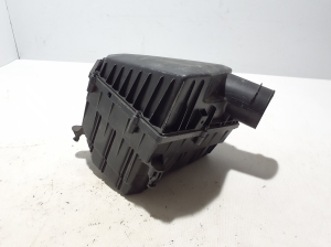 VOLVO XC40 (2017–2026) Luftfiltergehäuse 32146440 - 4