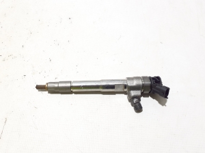  Fuel injector 