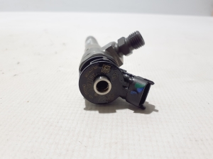  Fuel injector 