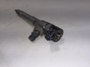  Fuel injector 