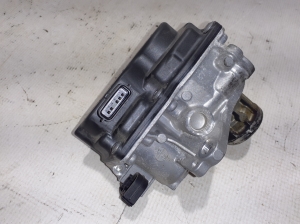  EGR valve 