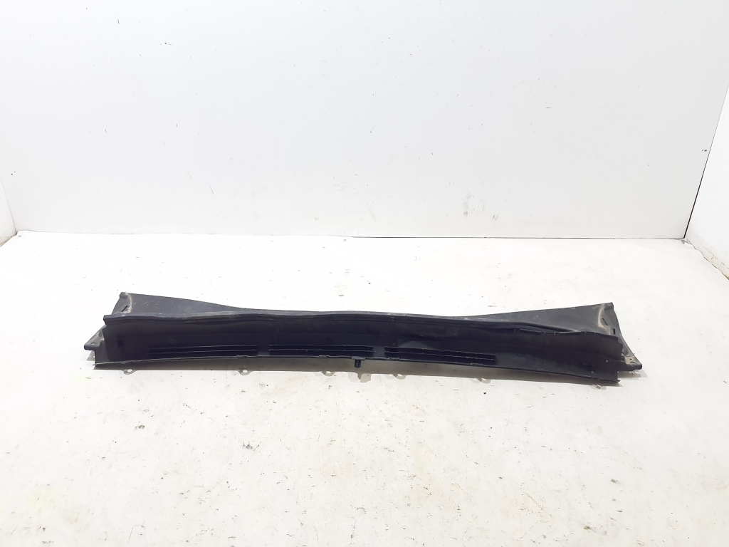 VOLVO XC40 1 generation (2017-2024) Front  Wiper Cowl Trim 32130464 25202236