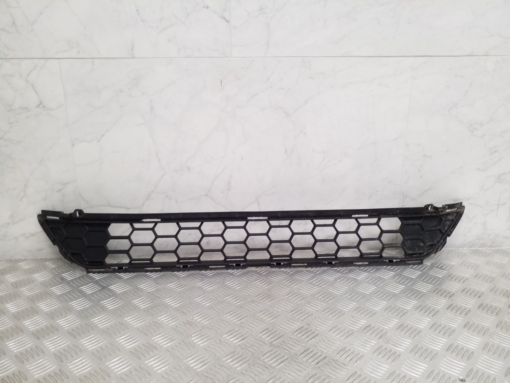 VOLVO XC60 1 generation (2008-2017) Front Bumper Lower Grill 31383115 25203277