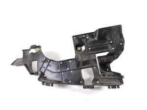 Mercedes Benz C-Class 205 (2014–2021) Muu kinnitus A2058850300 - 2