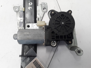 VOLVO V70 II (2000–2007) Rear side door window regulator 31253720 - 4