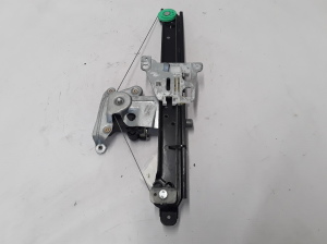 VOLVO V70 II (2000–2007) Rear side door window regulator 31253720 - 5