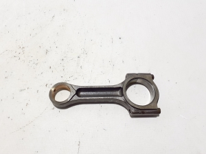  Connecting rod 