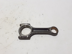  Connecting rod 