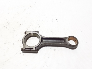  Connecting rod 