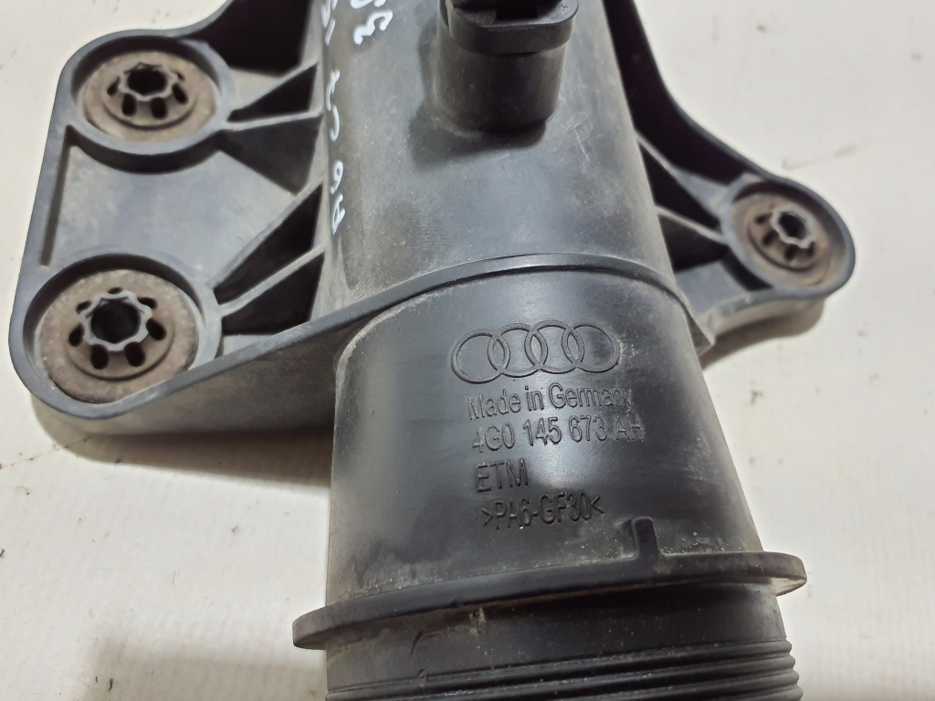 AUDI A6 C7/4G (2010-2020) шланг радиатора интеркулера 4G0145673AH 25207024