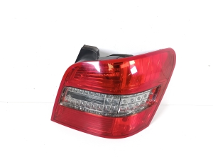   Rear corner lamp 