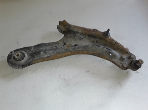 RENAULT Kangoo (2008–2020) Querlenker vorne 8200586567 - 2