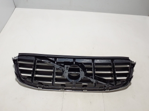  Front grille 