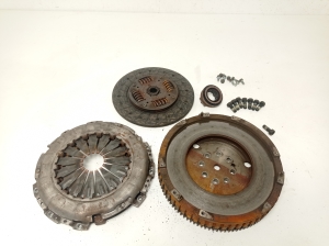   Kupplung und ihre Teile  - 232002A800 
