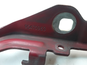  Engine cover hinge 